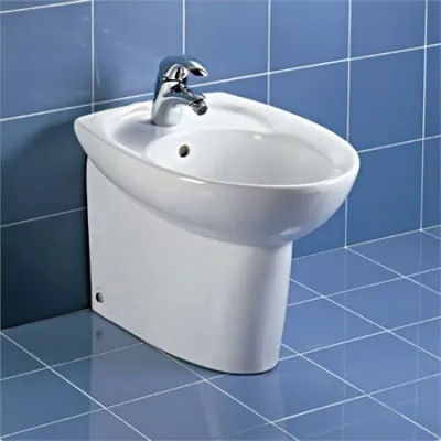 Dahlia bidet monoforo a terra filo parete, completo di fissaggi a pavimento J318600